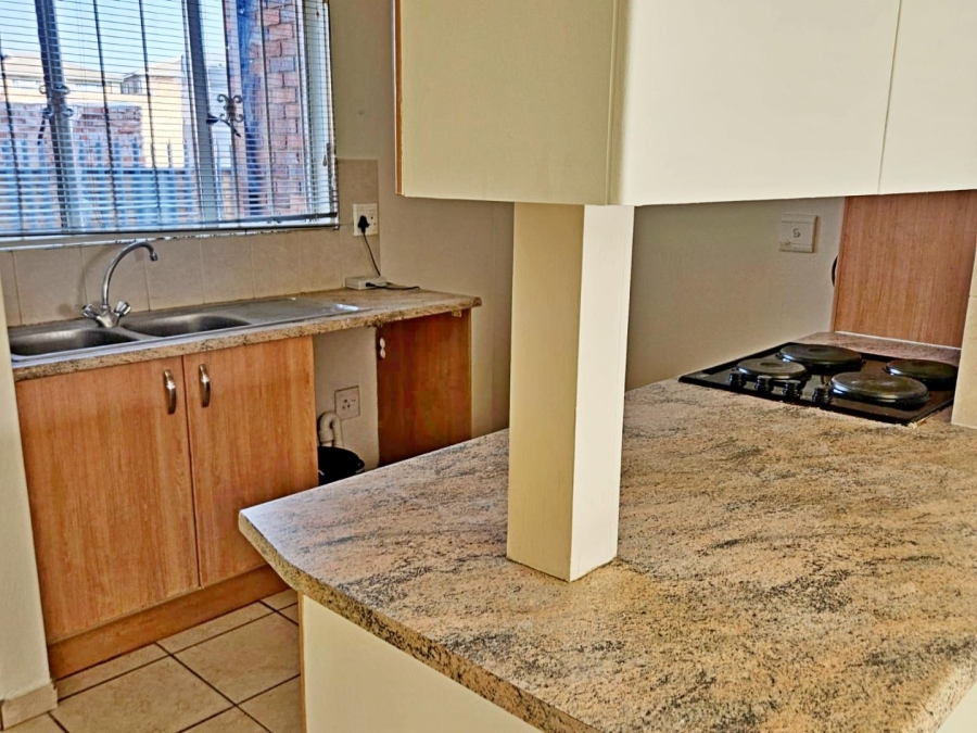 2 Bedroom Property for Sale in Birchleigh Gauteng