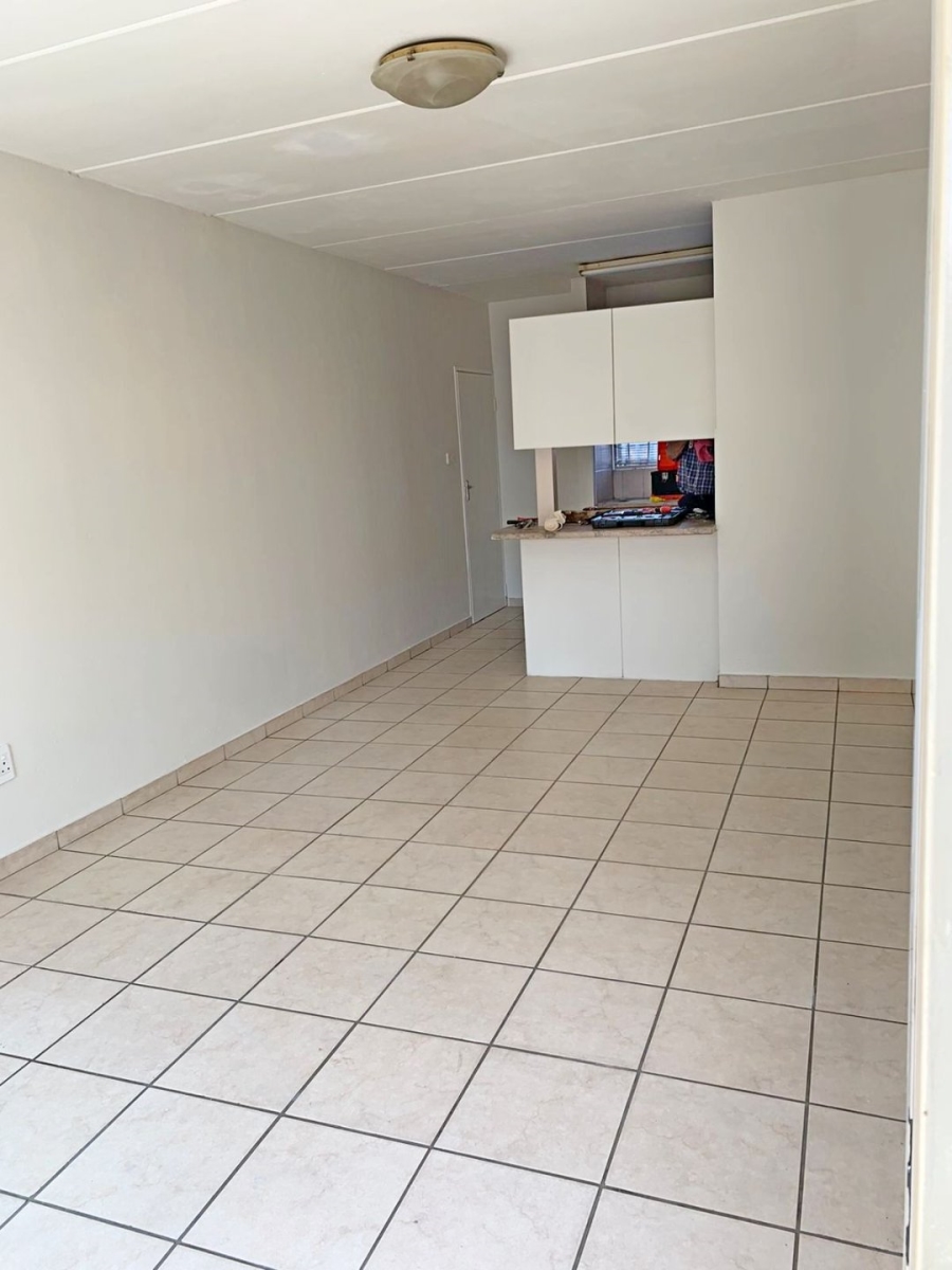 2 Bedroom Property for Sale in Birchleigh Gauteng