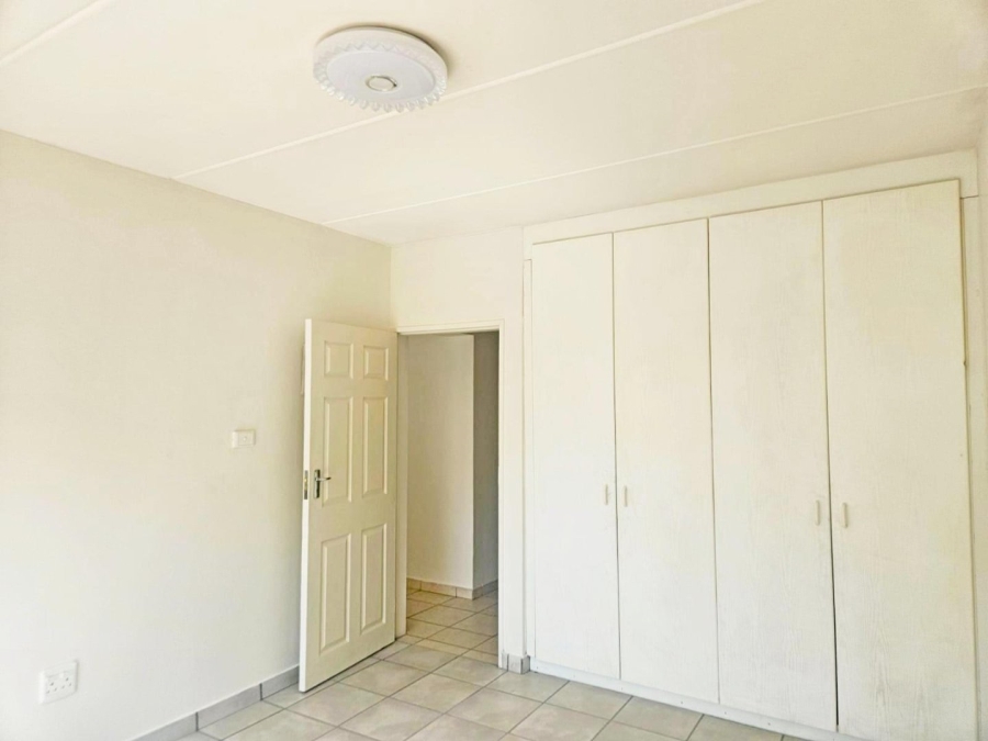 2 Bedroom Property for Sale in Birchleigh Gauteng