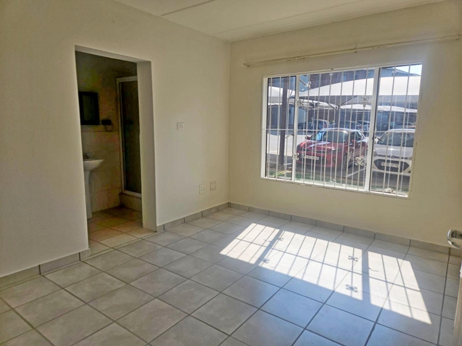 2 Bedroom Property for Sale in Birchleigh Gauteng