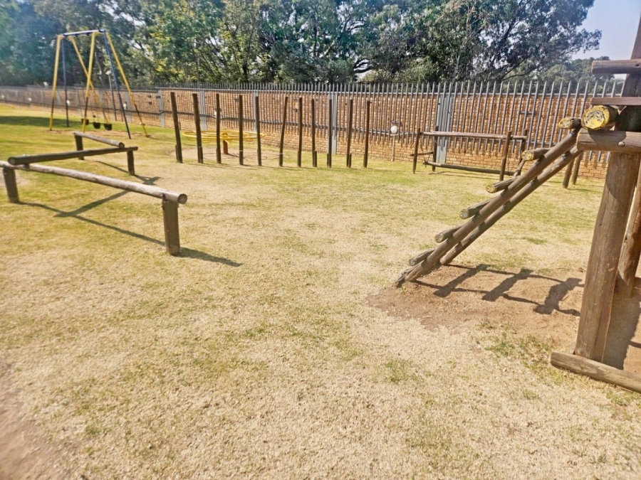 2 Bedroom Property for Sale in Birchleigh Gauteng