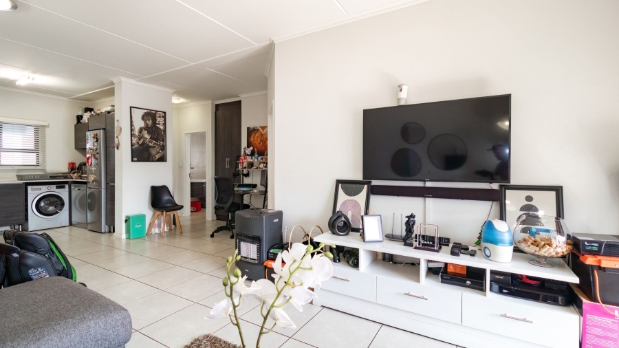 2 Bedroom Property for Sale in Modderfontein Gauteng
