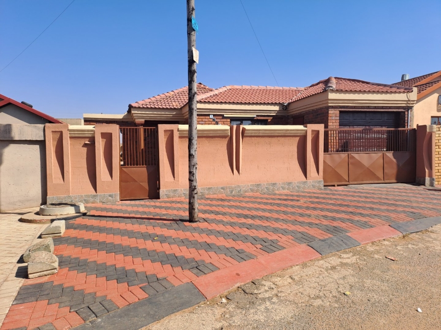 3 Bedroom Property for Sale in Doornkop Gauteng