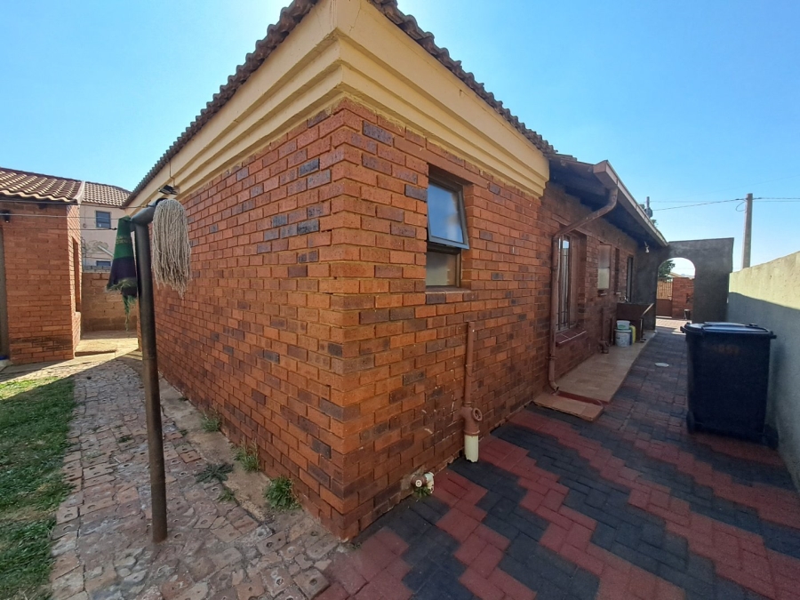 3 Bedroom Property for Sale in Doornkop Gauteng