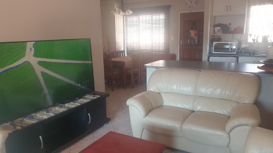 2 Bedroom Property for Sale in Rooihuiskraal North Gauteng