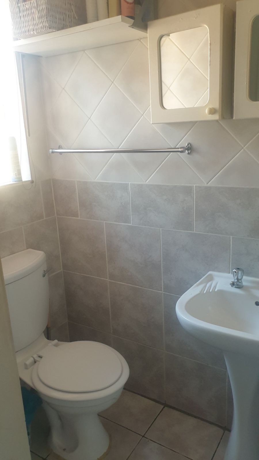 2 Bedroom Property for Sale in Rooihuiskraal North Gauteng