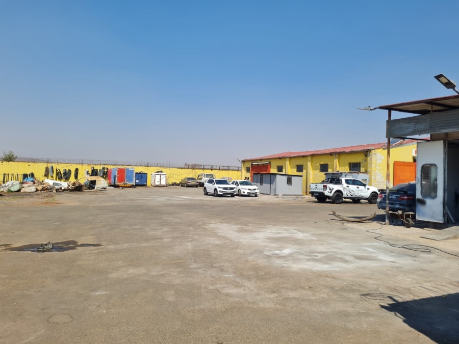 Commercial Property for Sale in Lenasia Ext 11 Gauteng