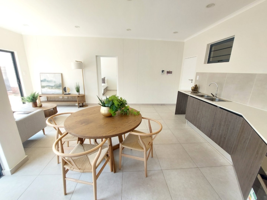 1 Bedroom Property for Sale in Greenstone Crest Gauteng