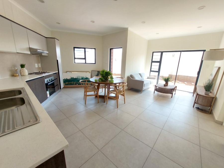 1 Bedroom Property for Sale in Greenstone Crest Gauteng