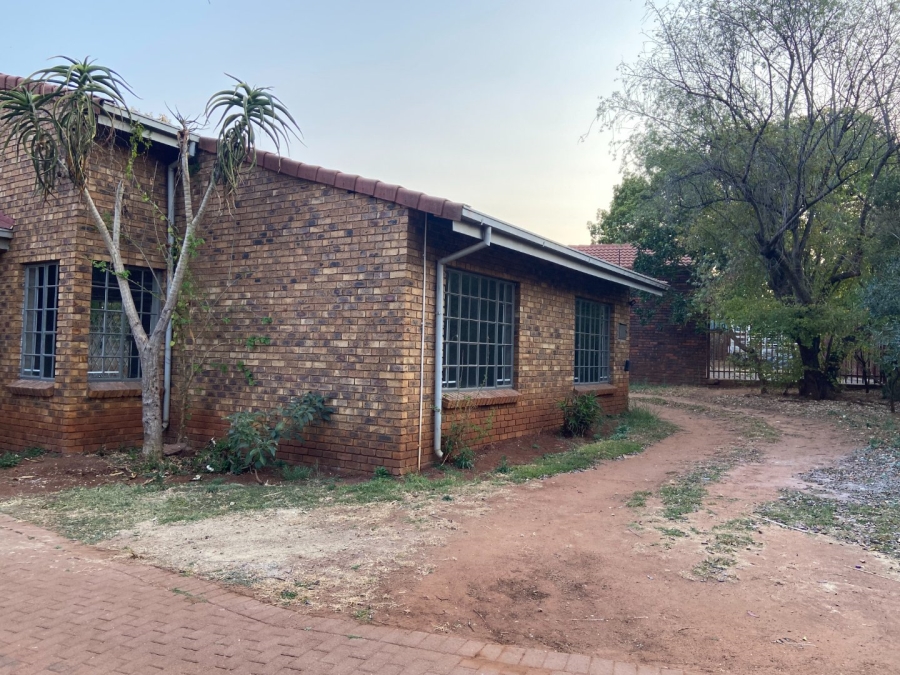 3 Bedroom Property for Sale in Zwartkop Gauteng