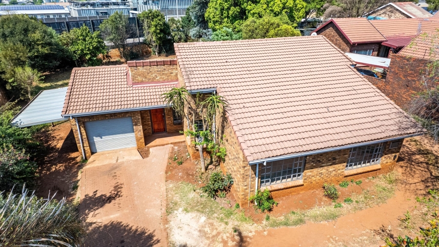 3 Bedroom Property for Sale in Zwartkop Gauteng