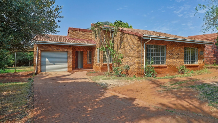 3 Bedroom Property for Sale in Zwartkop Gauteng