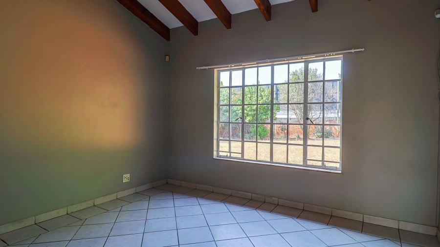 3 Bedroom Property for Sale in Zwartkop Gauteng