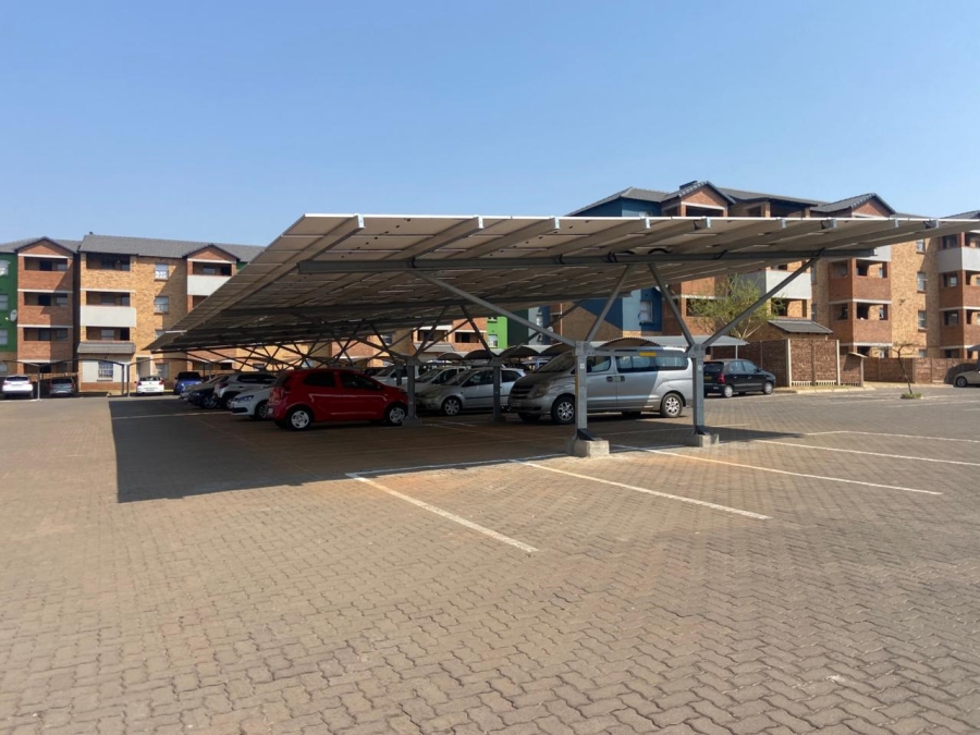 2 Bedroom Property for Sale in Heuweloord Gauteng