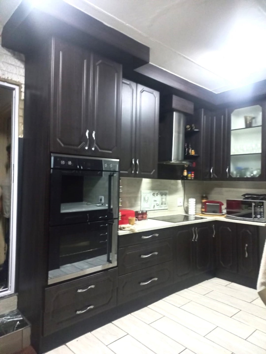 3 Bedroom Property for Sale in Vorna Valley Gauteng