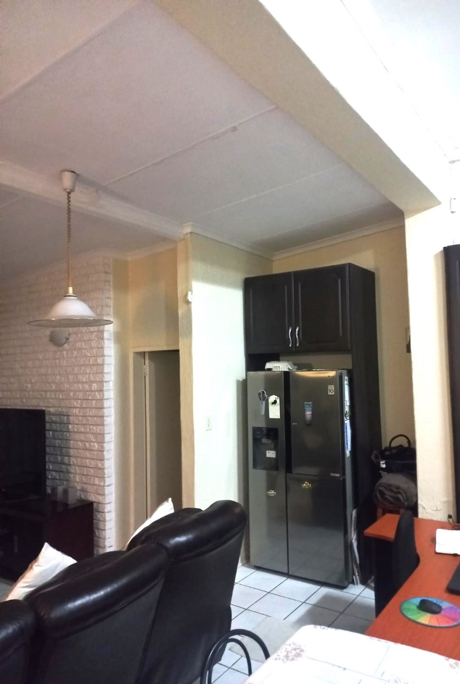 3 Bedroom Property for Sale in Vorna Valley Gauteng