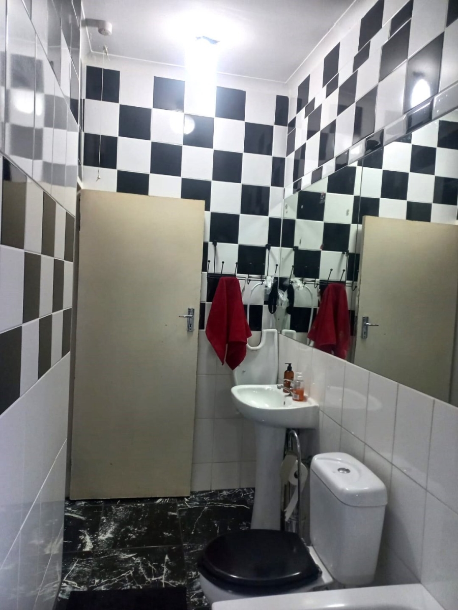 3 Bedroom Property for Sale in Vorna Valley Gauteng