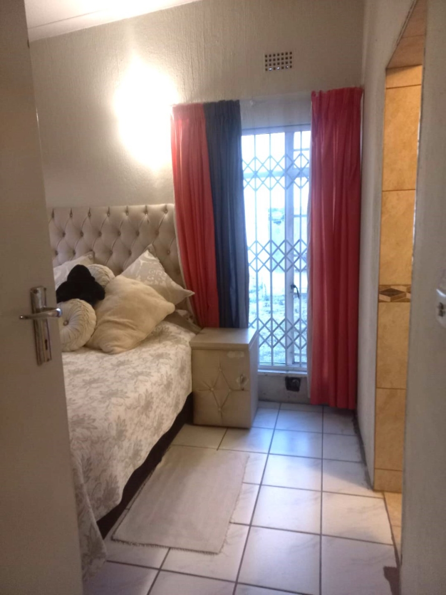 3 Bedroom Property for Sale in Vorna Valley Gauteng