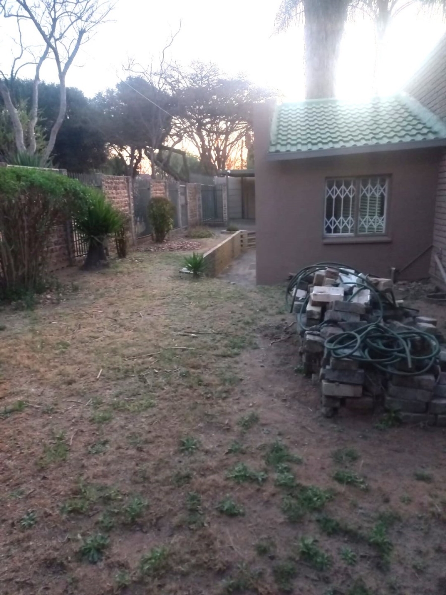 3 Bedroom Property for Sale in Vorna Valley Gauteng