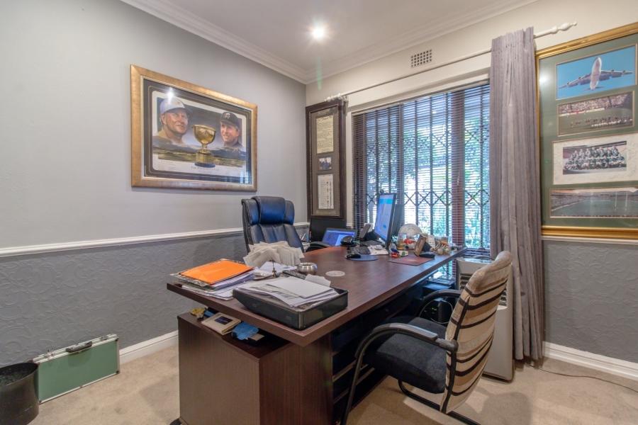 5 Bedroom Property for Sale in Glenvista Gauteng