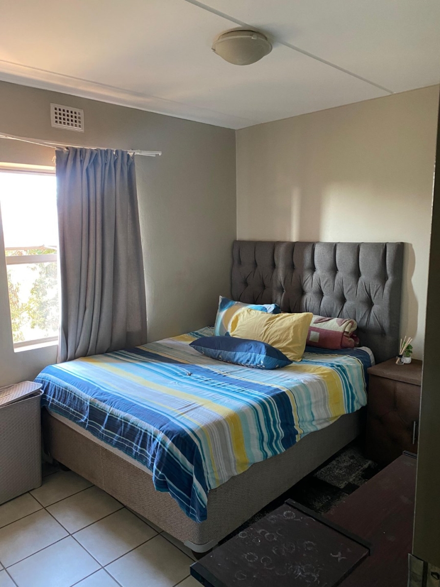 2 Bedroom Property for Sale in Heuweloord Gauteng