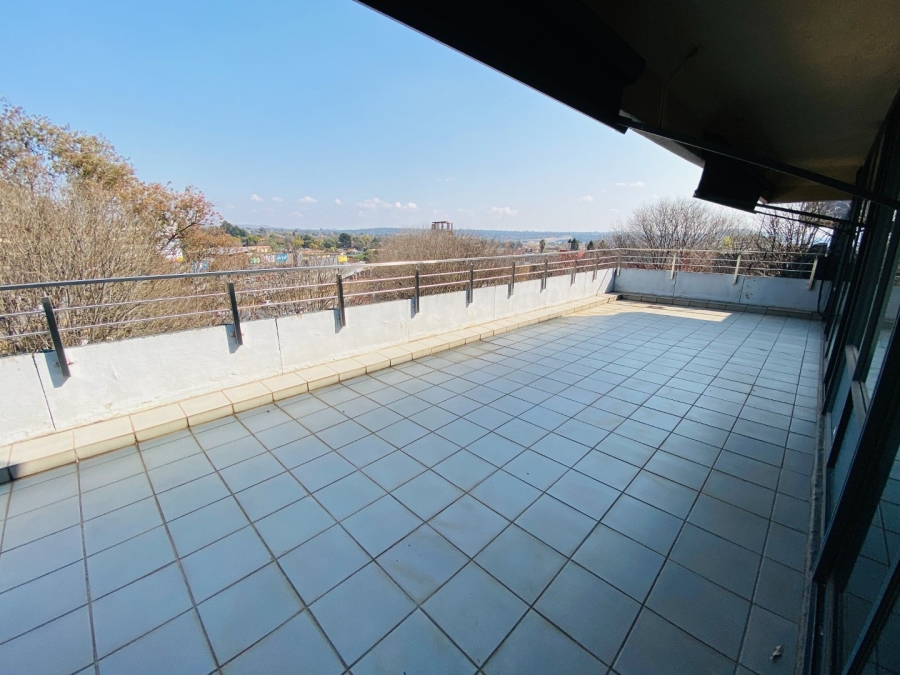 To Let commercial Property for Rent in Cresta Gauteng