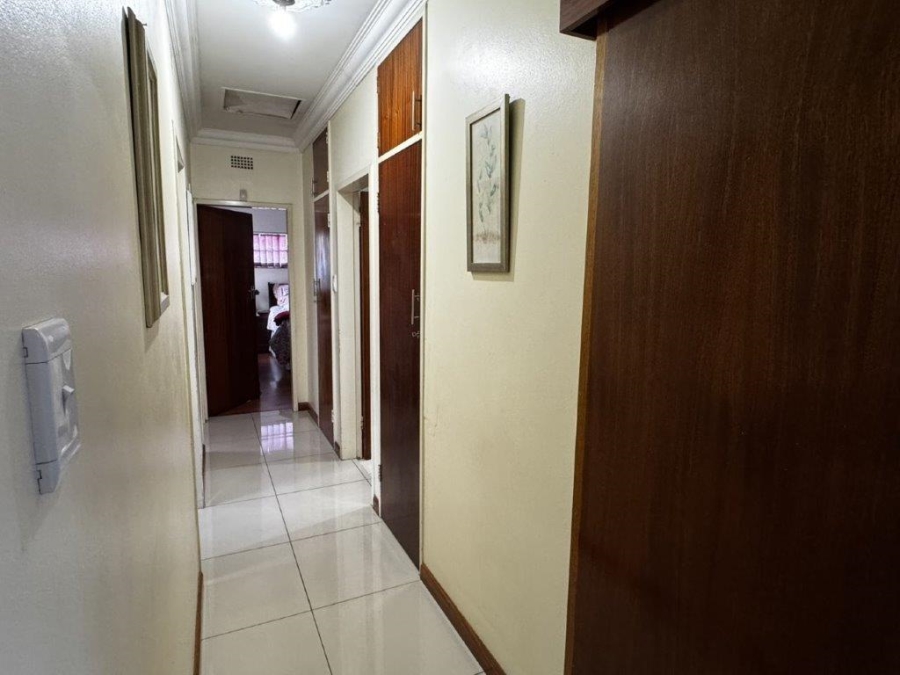 4 Bedroom Property for Sale in Birchleigh North Gauteng