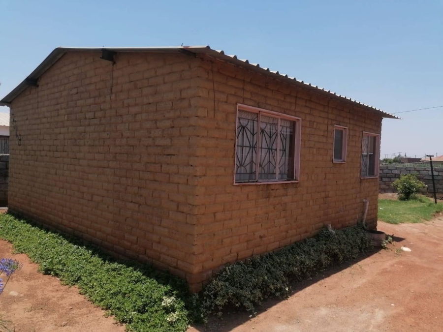 2 Bedroom Property for Sale in Lotus Gardens Gauteng