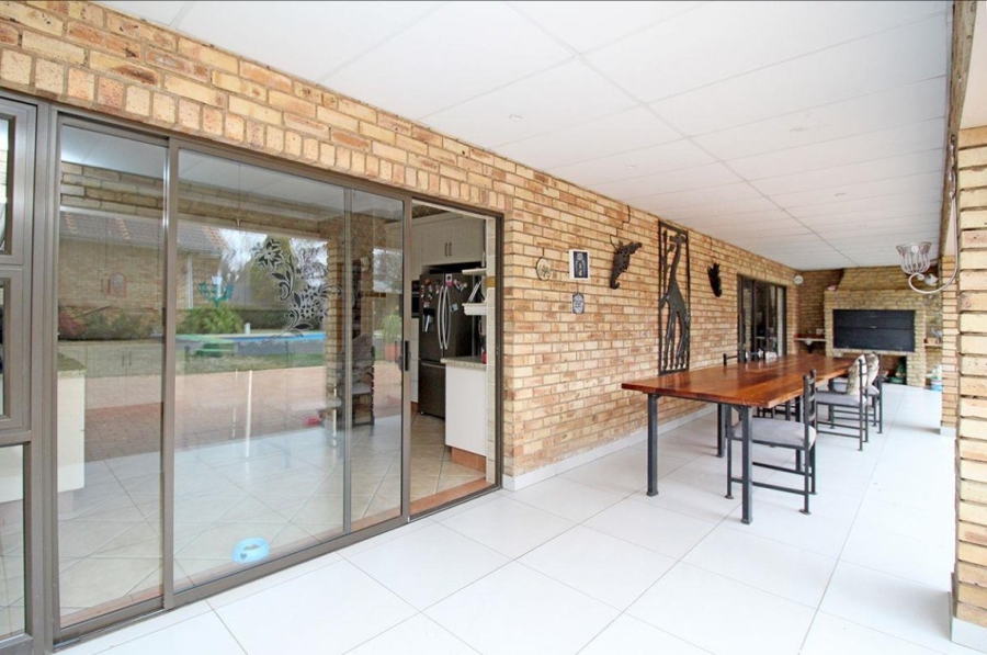 5 Bedroom Property for Sale in Thornhill Estate Gauteng