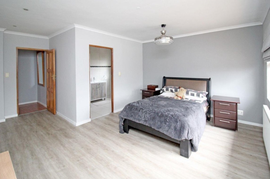 5 Bedroom Property for Sale in Thornhill Estate Gauteng