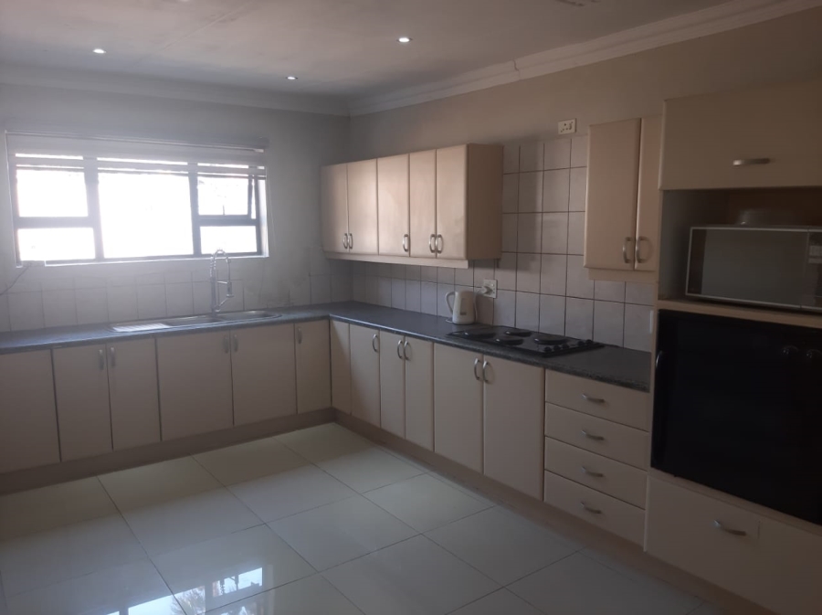 3 Bedroom Property for Sale in Birchleigh North Gauteng