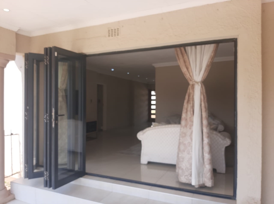 3 Bedroom Property for Sale in Birchleigh North Gauteng