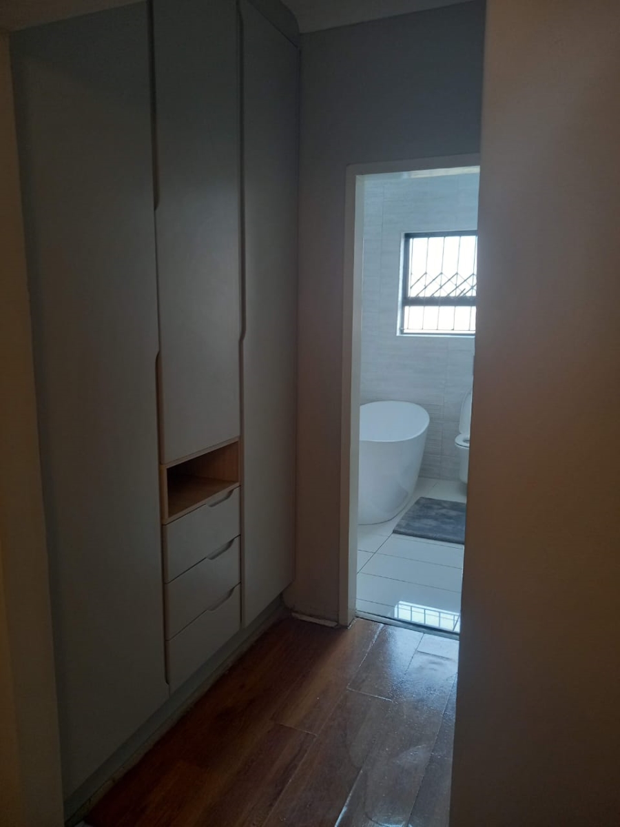 3 Bedroom Property for Sale in Birchleigh North Gauteng