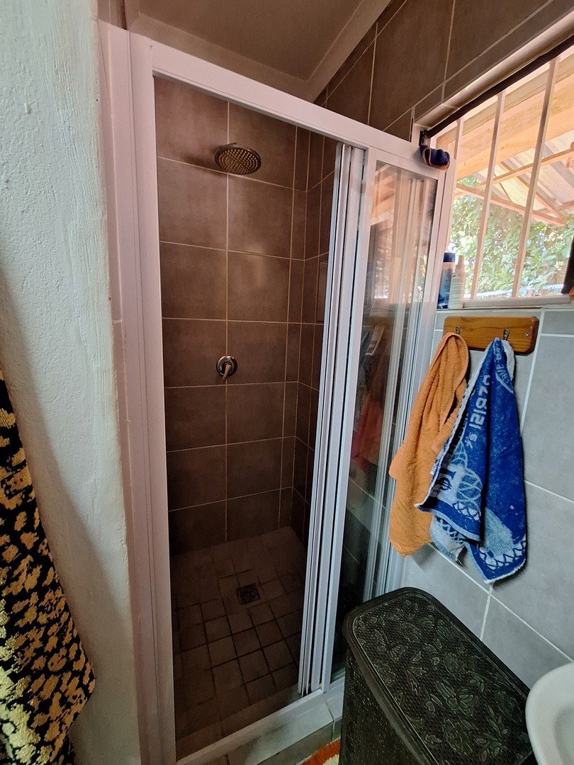 5 Bedroom Property for Sale in Rooihuiskraal Gauteng