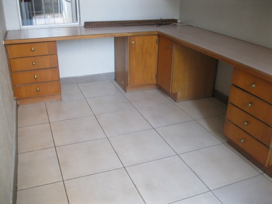 To Let 3 Bedroom Property for Rent in Riviera Gauteng