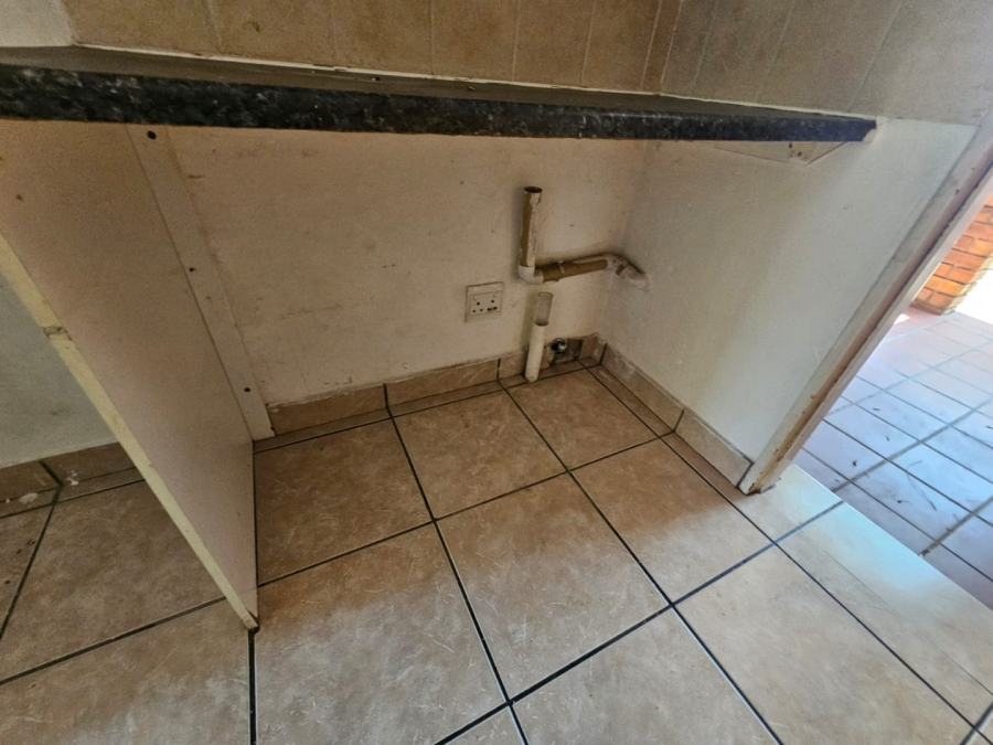 2 Bedroom Property for Sale in Heuwelsig Estate Gauteng