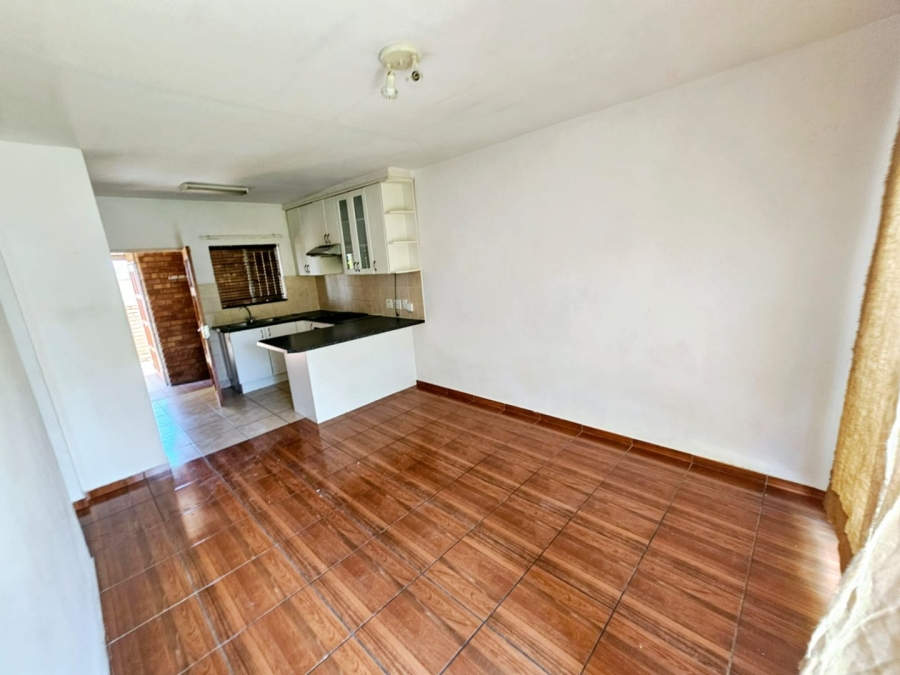 2 Bedroom Property for Sale in Heuwelsig Estate Gauteng