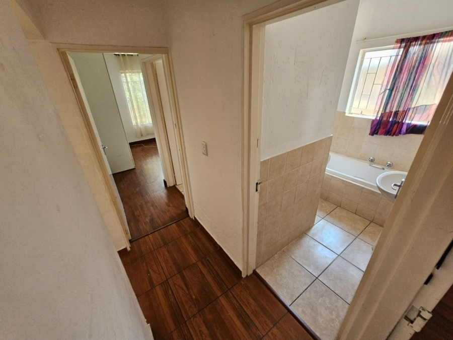 2 Bedroom Property for Sale in Heuwelsig Estate Gauteng