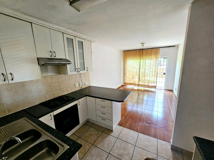 2 Bedroom Property for Sale in Heuwelsig Estate Gauteng
