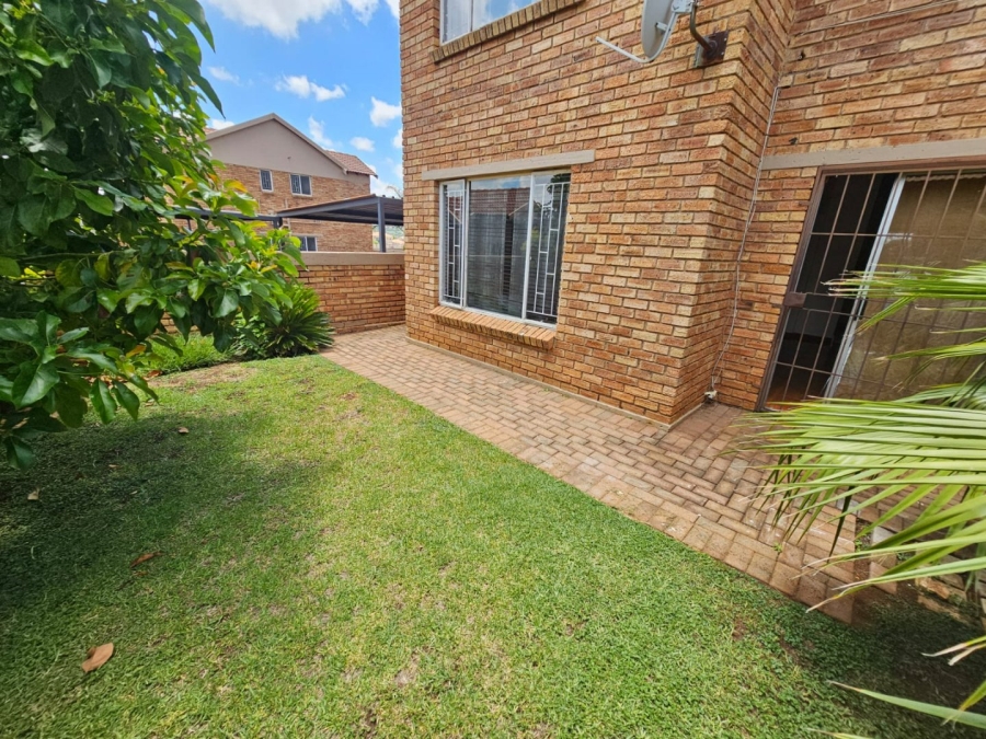 2 Bedroom Property for Sale in Heuwelsig Estate Gauteng