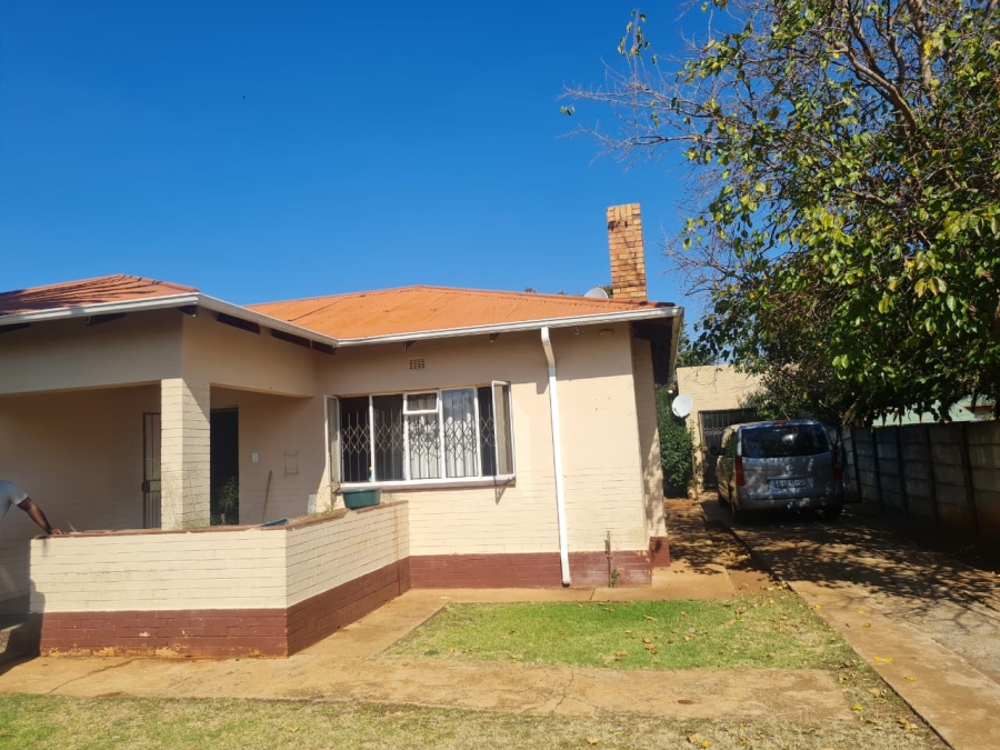 3 Bedroom Property for Sale in Westonaria Gauteng