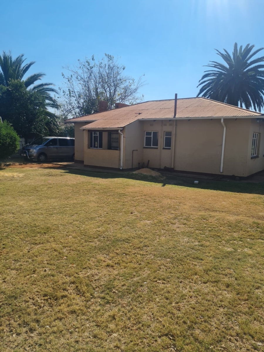 3 Bedroom Property for Sale in Westonaria Gauteng