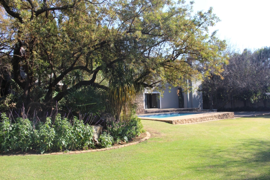 To Let 5 Bedroom Property for Rent in Silver Lakes Golf Estate Gauteng