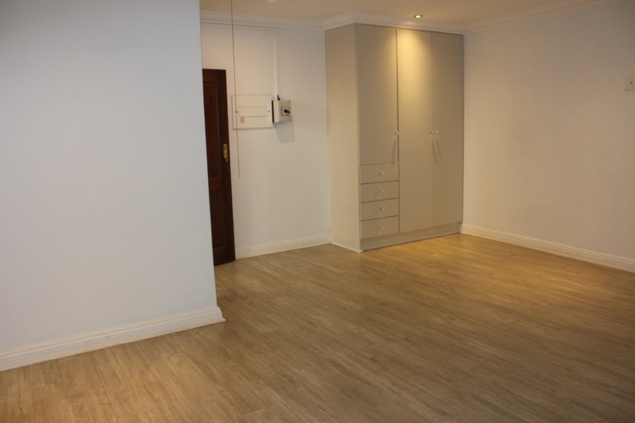 To Let 5 Bedroom Property for Rent in Silver Lakes Golf Estate Gauteng