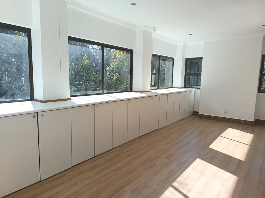 To Let 5 Bedroom Property for Rent in Silver Lakes Golf Estate Gauteng