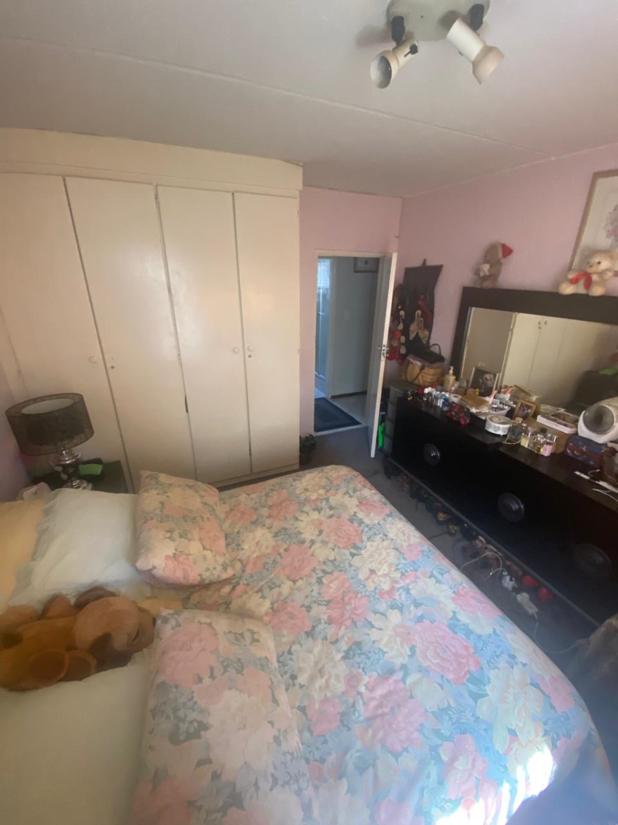 2 Bedroom Property for Sale in Vorna Valley Gauteng