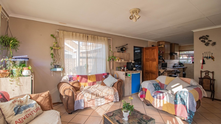 2 Bedroom Property for Sale in Bonaero Park Gauteng
