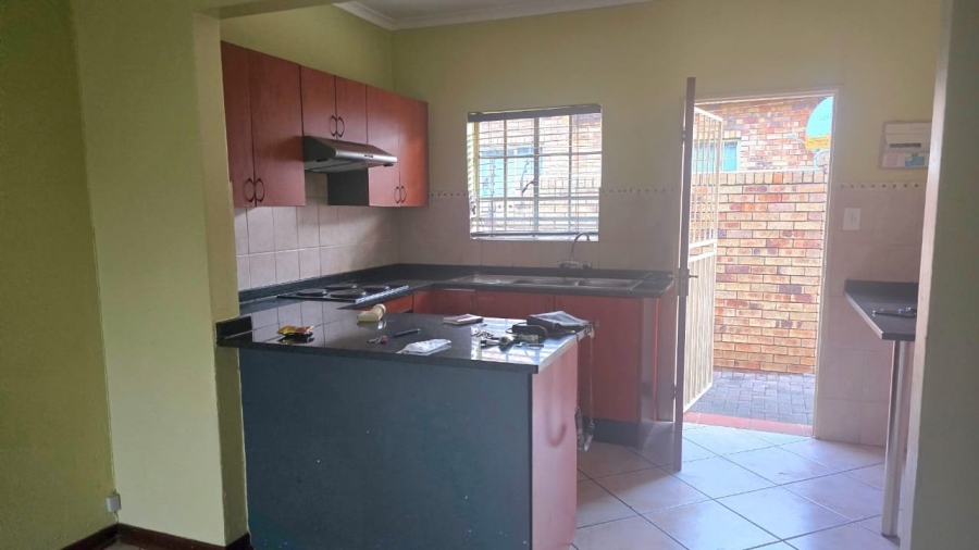 To Let 3 Bedroom Property for Rent in Bellairspark Gauteng