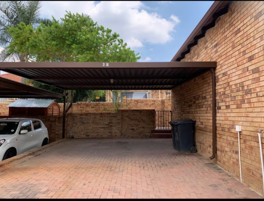 To Let 3 Bedroom Property for Rent in Bellairspark Gauteng
