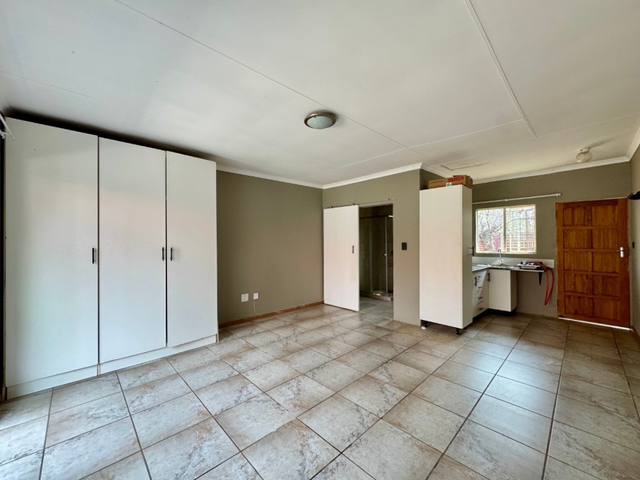 To Let 1 Bedroom Property for Rent in Pierre Van Ryneveld Gauteng
